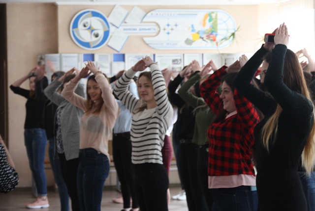 Флешмоб з гостями факультету